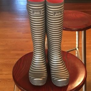 Rain boots